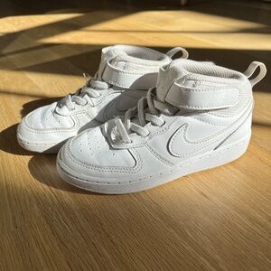 Nike Kids boys White High-Top Sneakers sz 10C